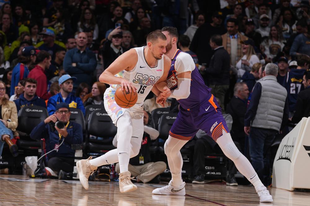 更加积极主 更加积极主